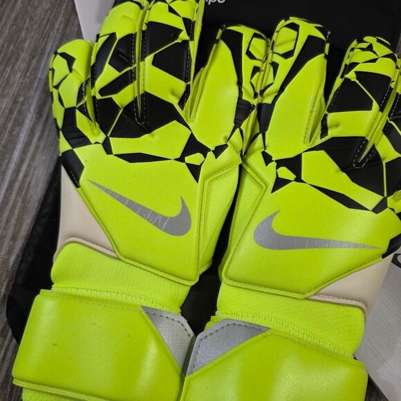 Nike Vapor Grip3 Goalkeeper Gloves Volt Black Soccer Goalie HQ0304-702 Sz 10 New - Picture 5 of 9